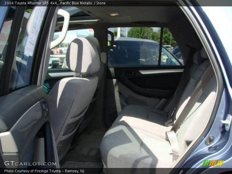 Pacific Blue Metallic / Stone 2004 Toyota 4Runner SR5 4x4