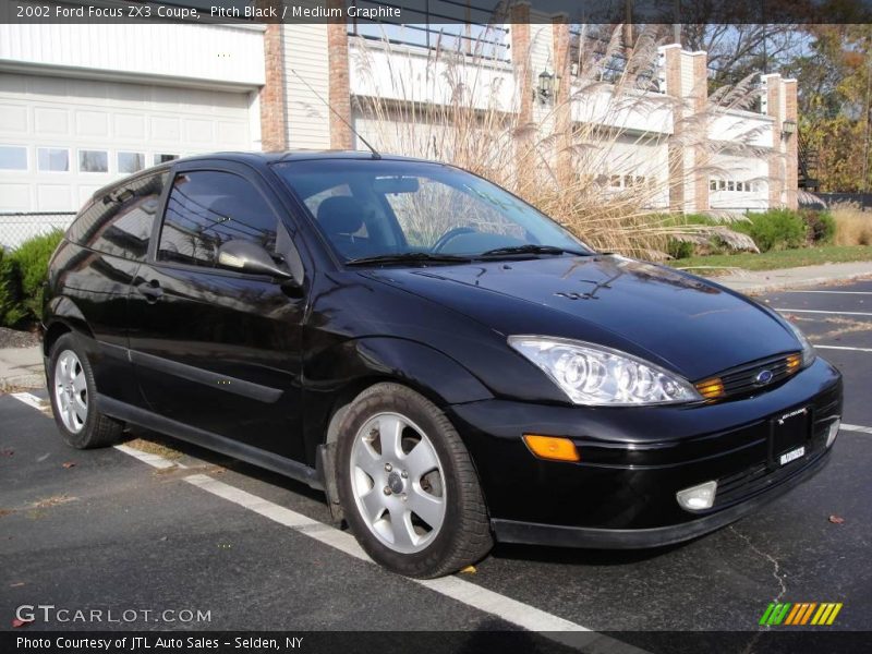 Pitch Black / Medium Graphite 2002 Ford Focus ZX3 Coupe
