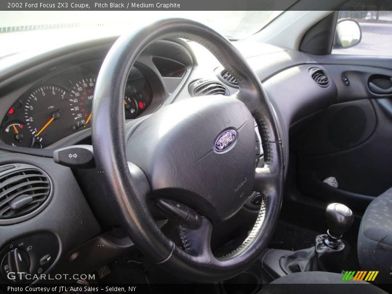Pitch Black / Medium Graphite 2002 Ford Focus ZX3 Coupe