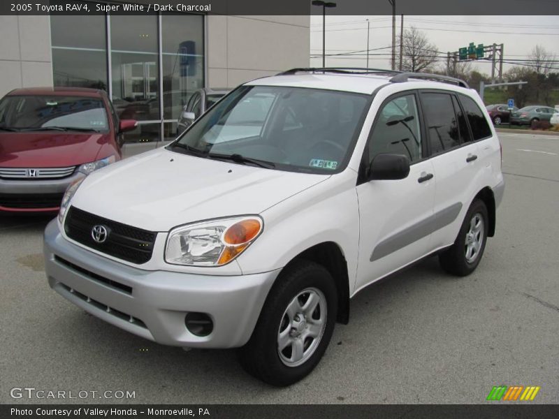 Super White / Dark Charcoal 2005 Toyota RAV4