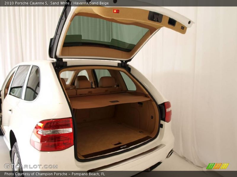 Sand White / Havanna/Sand Beige 2010 Porsche Cayenne S