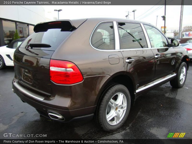 Macadamia Metallic / Havanna/Sand Beige 2010 Porsche Cayenne Tiptronic