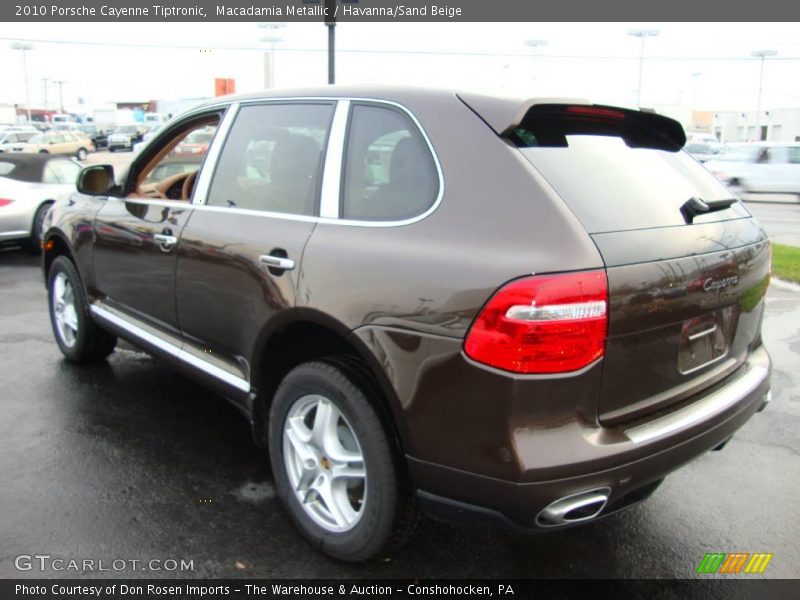 Macadamia Metallic / Havanna/Sand Beige 2010 Porsche Cayenne Tiptronic