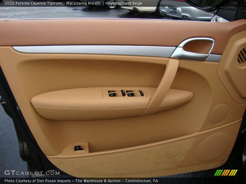 Macadamia Metallic / Havanna/Sand Beige 2010 Porsche Cayenne Tiptronic