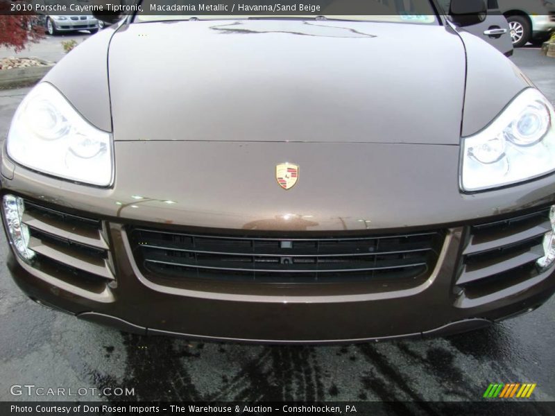Macadamia Metallic / Havanna/Sand Beige 2010 Porsche Cayenne Tiptronic