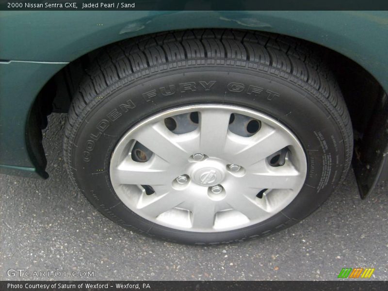 Jaded Pearl / Sand 2000 Nissan Sentra GXE