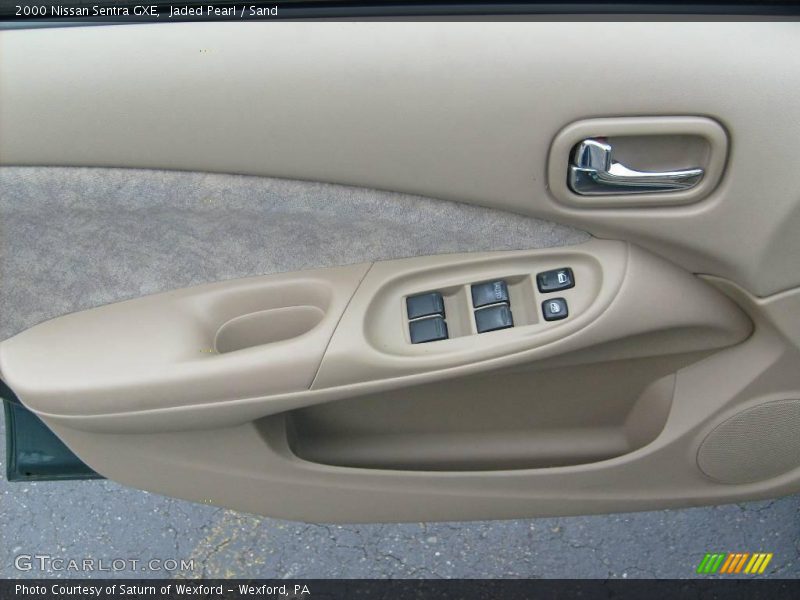 Jaded Pearl / Sand 2000 Nissan Sentra GXE