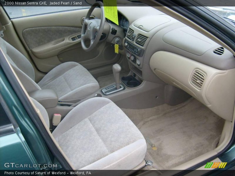 Jaded Pearl / Sand 2000 Nissan Sentra GXE