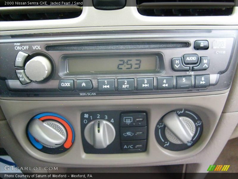 Jaded Pearl / Sand 2000 Nissan Sentra GXE