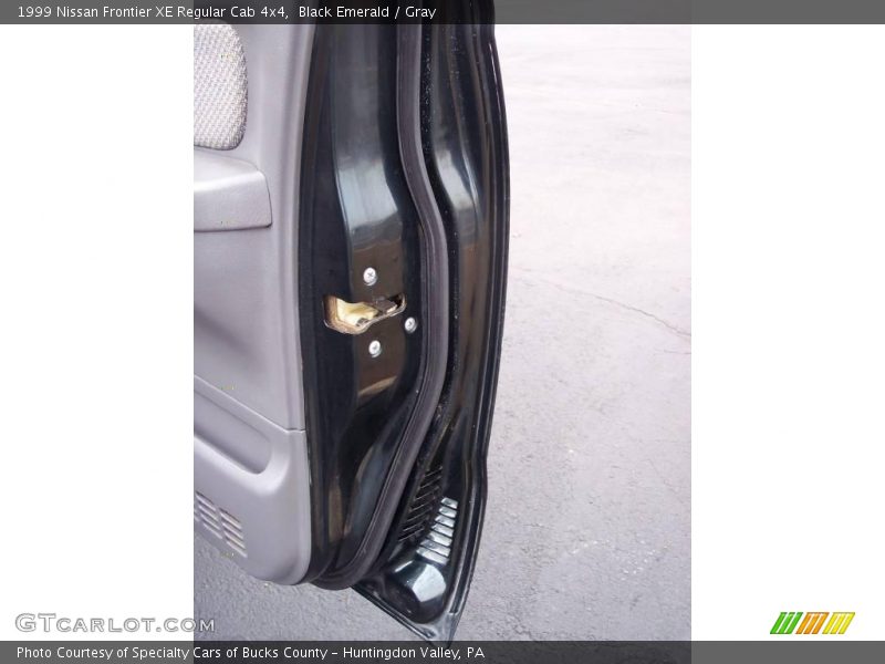 Black Emerald / Gray 1999 Nissan Frontier XE Regular Cab 4x4