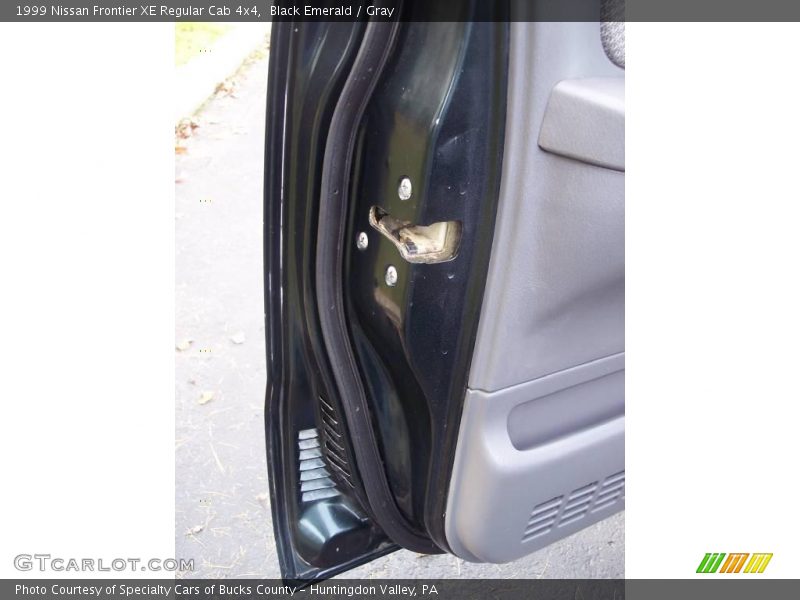 Black Emerald / Gray 1999 Nissan Frontier XE Regular Cab 4x4