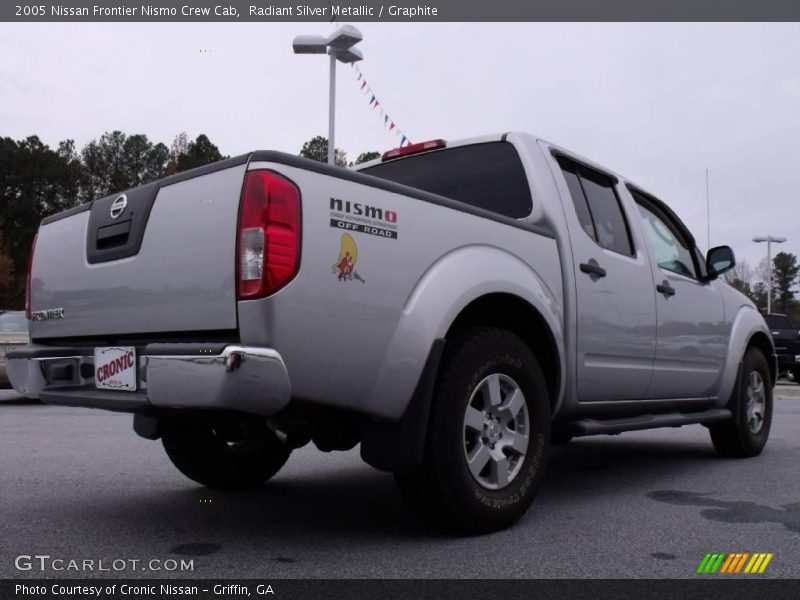 Radiant Silver Metallic / Graphite 2005 Nissan Frontier Nismo Crew Cab