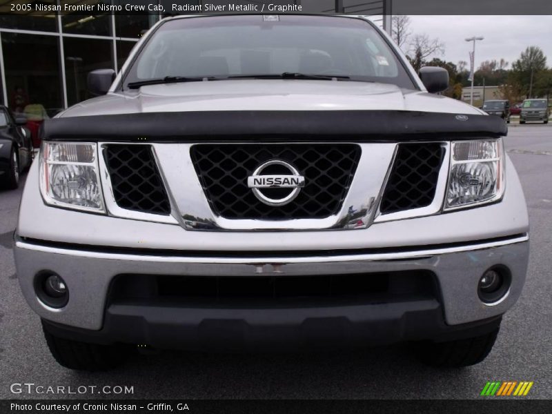 Radiant Silver Metallic / Graphite 2005 Nissan Frontier Nismo Crew Cab