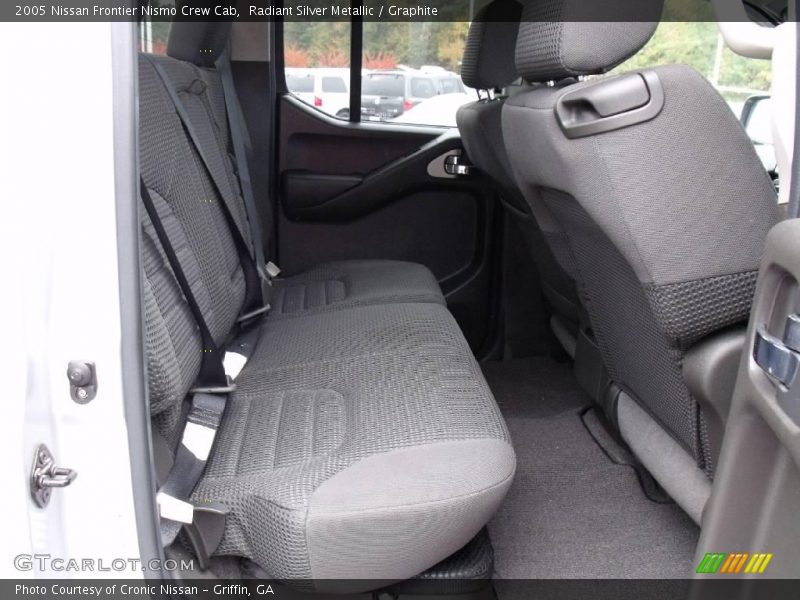 Radiant Silver Metallic / Graphite 2005 Nissan Frontier Nismo Crew Cab