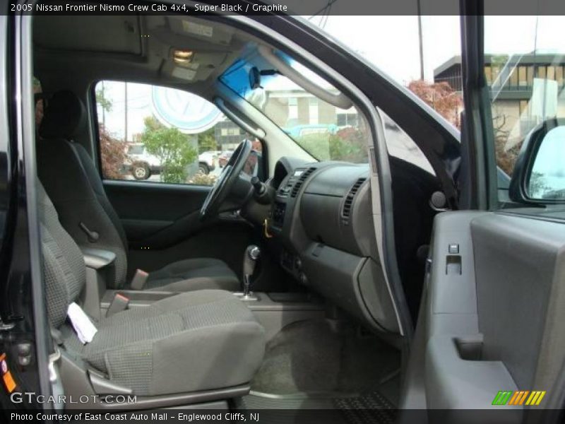 Super Black / Graphite 2005 Nissan Frontier Nismo Crew Cab 4x4