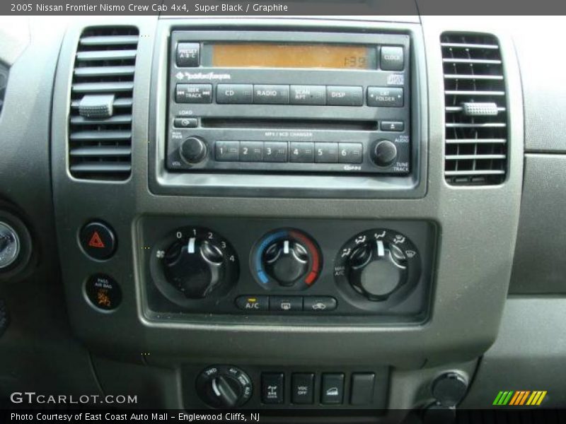 Super Black / Graphite 2005 Nissan Frontier Nismo Crew Cab 4x4