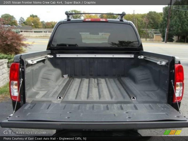Super Black / Graphite 2005 Nissan Frontier Nismo Crew Cab 4x4