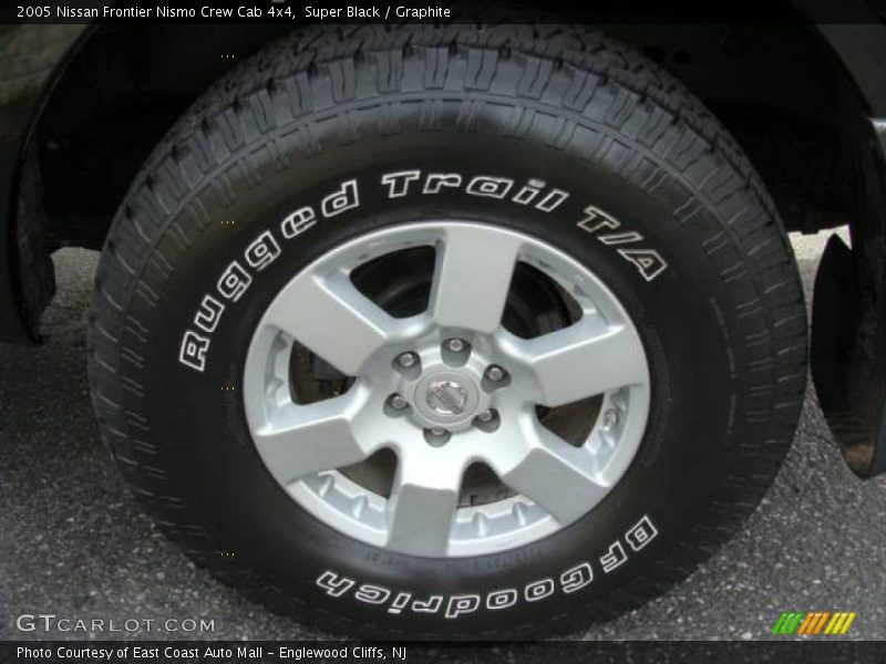 Super Black / Graphite 2005 Nissan Frontier Nismo Crew Cab 4x4