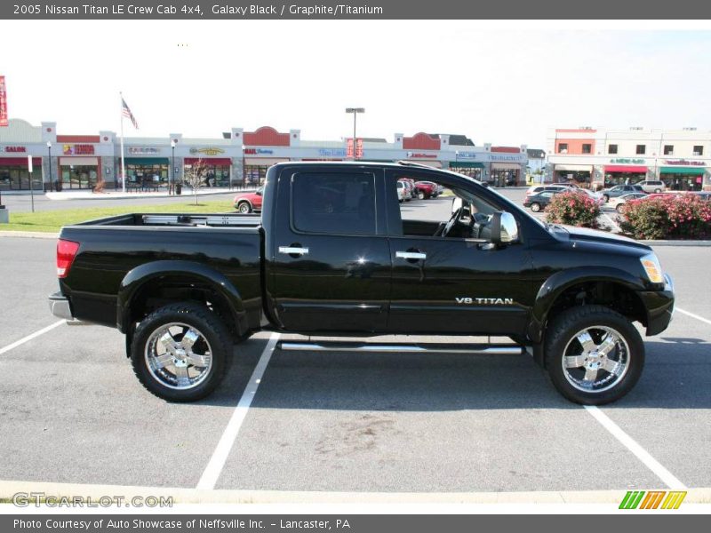 Galaxy Black / Graphite/Titanium 2005 Nissan Titan LE Crew Cab 4x4