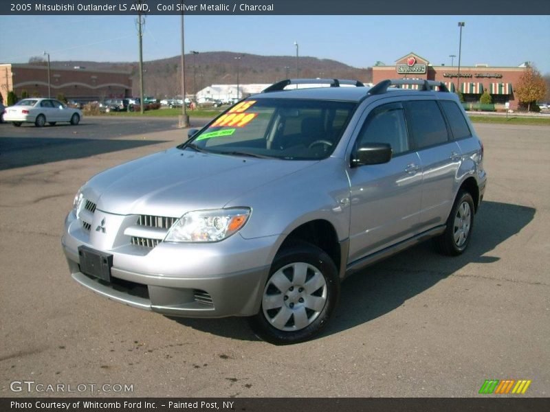 Cool Silver Metallic / Charcoal 2005 Mitsubishi Outlander LS AWD