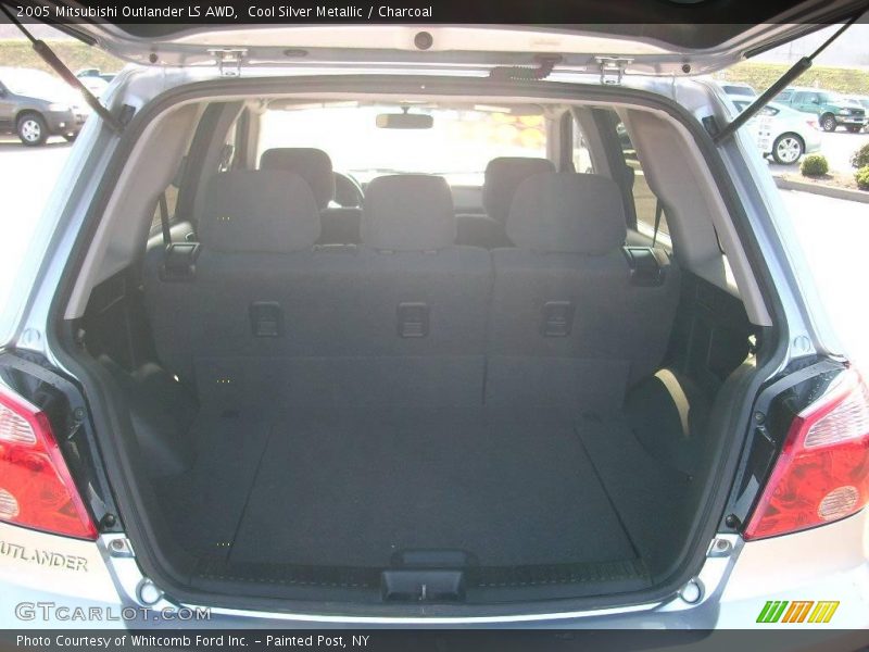 Cool Silver Metallic / Charcoal 2005 Mitsubishi Outlander LS AWD