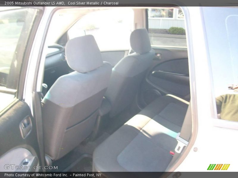 Cool Silver Metallic / Charcoal 2005 Mitsubishi Outlander LS AWD