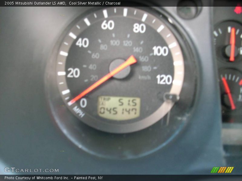 Cool Silver Metallic / Charcoal 2005 Mitsubishi Outlander LS AWD