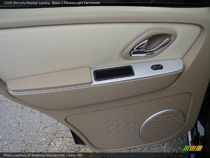 Black / Pebble/Light Parchment 2006 Mercury Mariner Luxury