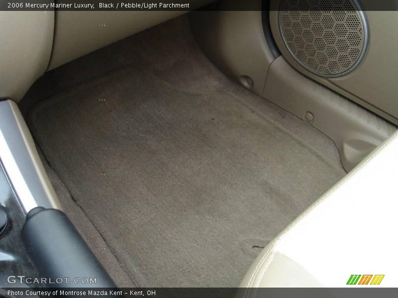 Black / Pebble/Light Parchment 2006 Mercury Mariner Luxury