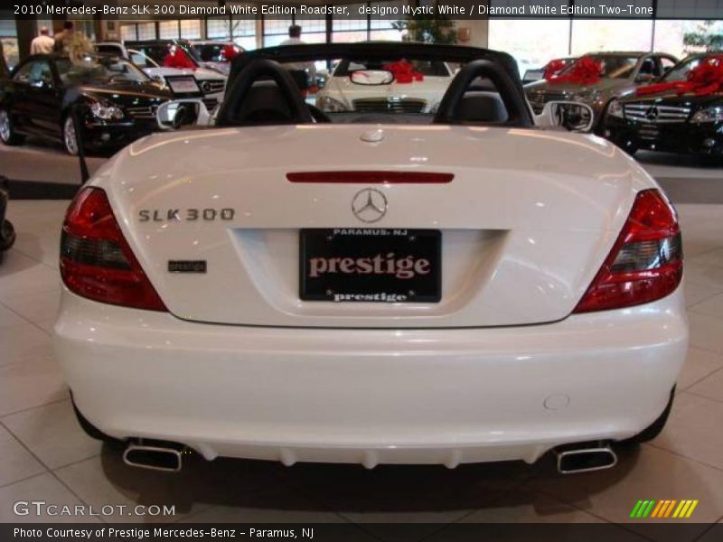 designo Mystic White / Diamond White Edition Two-Tone 2010 Mercedes-Benz SLK 300 Diamond White Edition Roadster