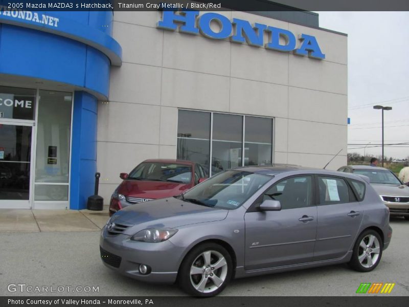 Titanium Gray Metallic / Black/Red 2005 Mazda MAZDA3 s Hatchback