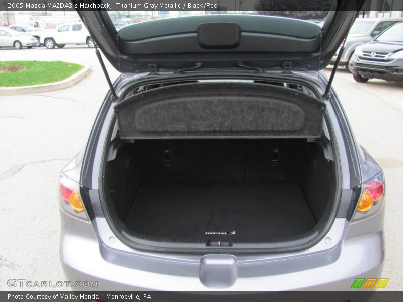 Titanium Gray Metallic / Black/Red 2005 Mazda MAZDA3 s Hatchback
