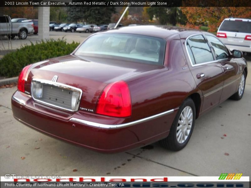 Autumn Red Metallic / Dark Stone/Medium Light Stone 2003 Lincoln Town Car Executive