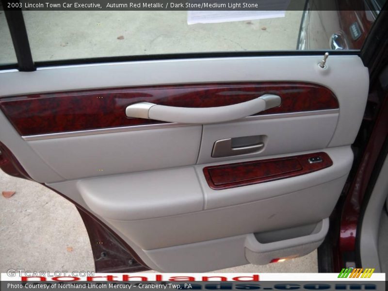 Autumn Red Metallic / Dark Stone/Medium Light Stone 2003 Lincoln Town Car Executive