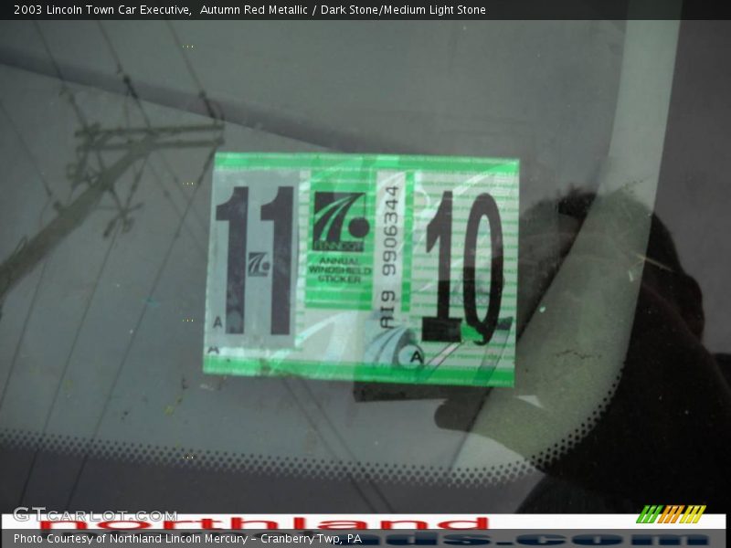 Autumn Red Metallic / Dark Stone/Medium Light Stone 2003 Lincoln Town Car Executive