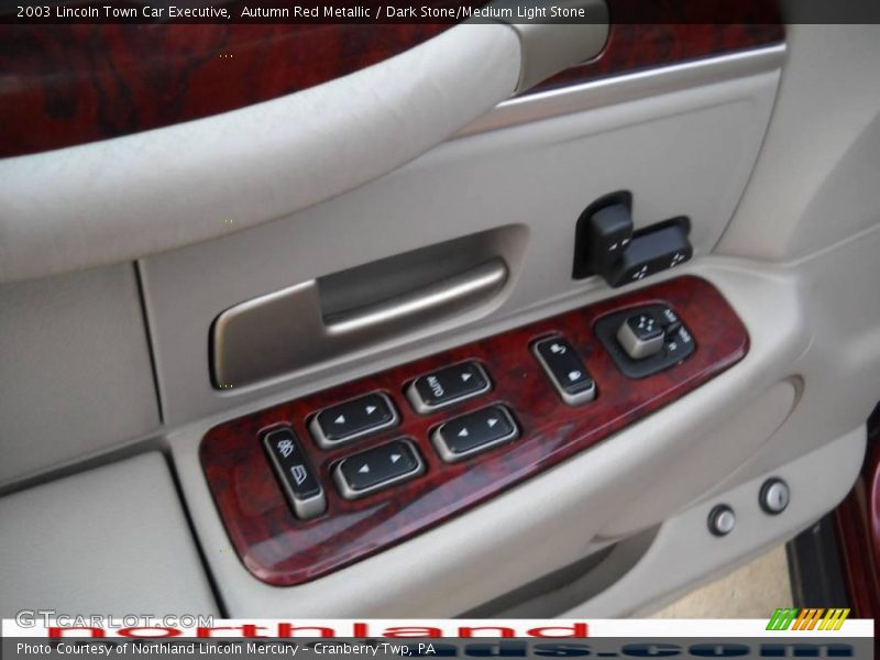 Autumn Red Metallic / Dark Stone/Medium Light Stone 2003 Lincoln Town Car Executive