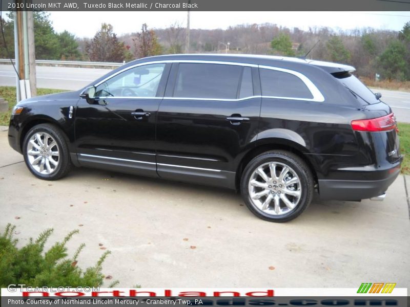 Tuxedo Black Metallic / Charcoal Black 2010 Lincoln MKT AWD