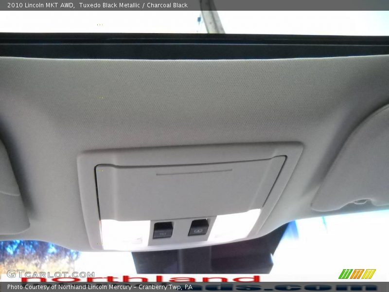 Tuxedo Black Metallic / Charcoal Black 2010 Lincoln MKT AWD