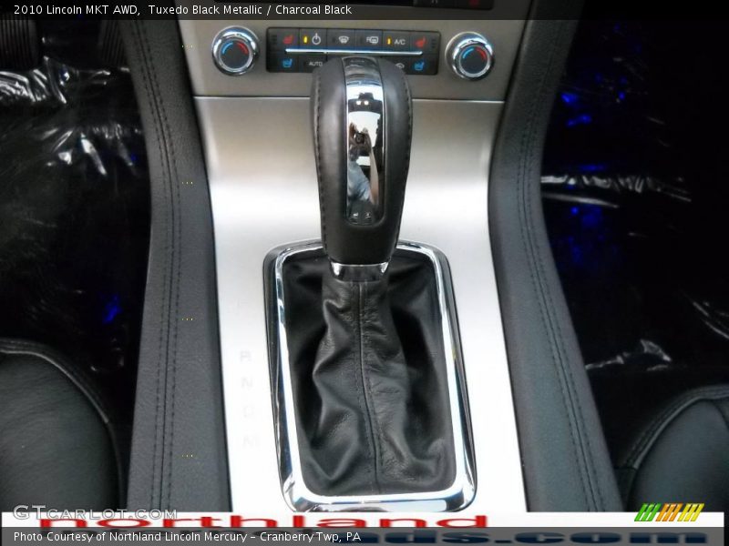 Tuxedo Black Metallic / Charcoal Black 2010 Lincoln MKT AWD