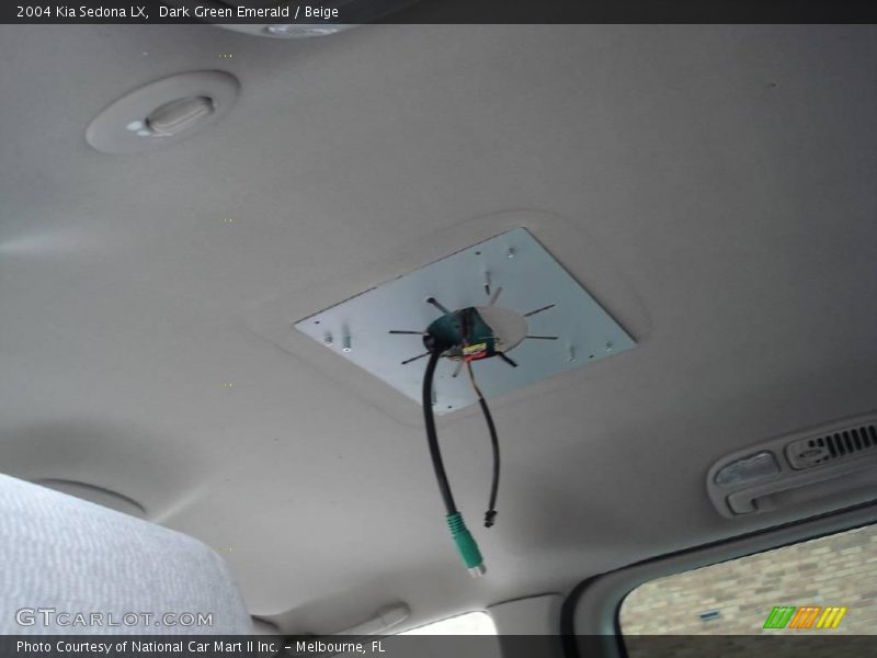 Dark Green Emerald / Beige 2004 Kia Sedona LX