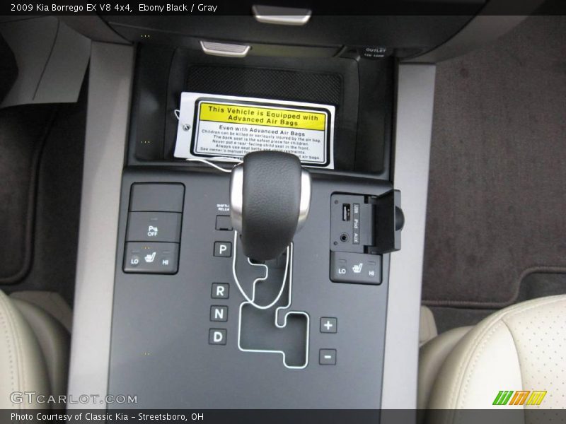 Ebony Black / Gray 2009 Kia Borrego EX V8 4x4