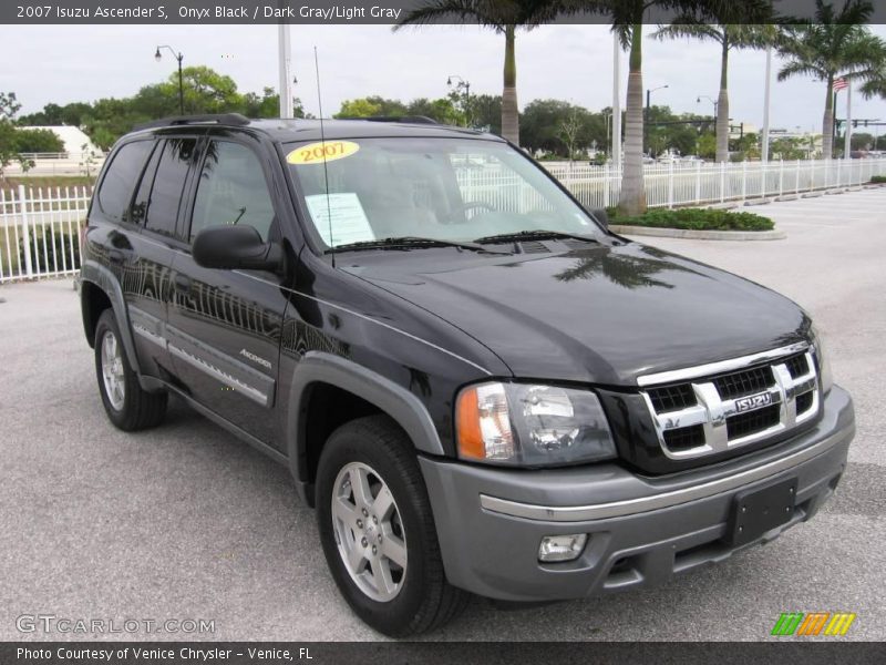 Onyx Black / Dark Gray/Light Gray 2007 Isuzu Ascender S