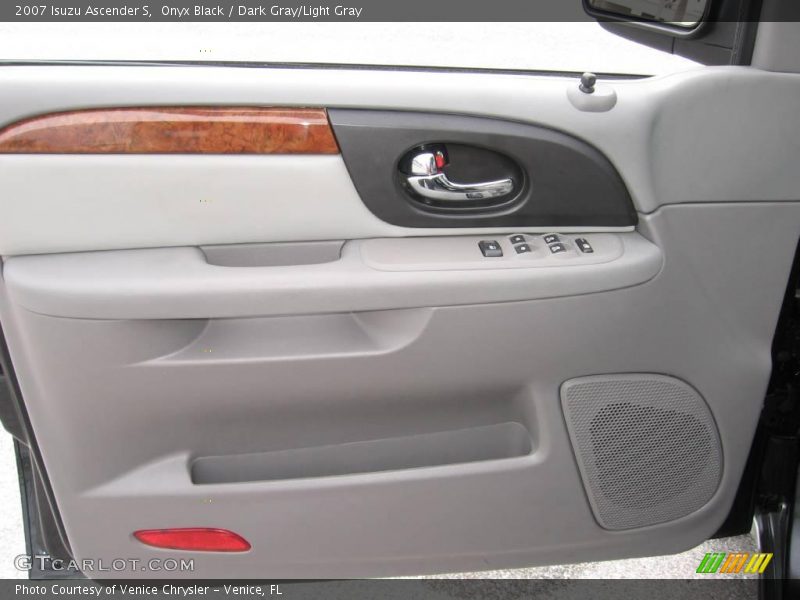 Onyx Black / Dark Gray/Light Gray 2007 Isuzu Ascender S