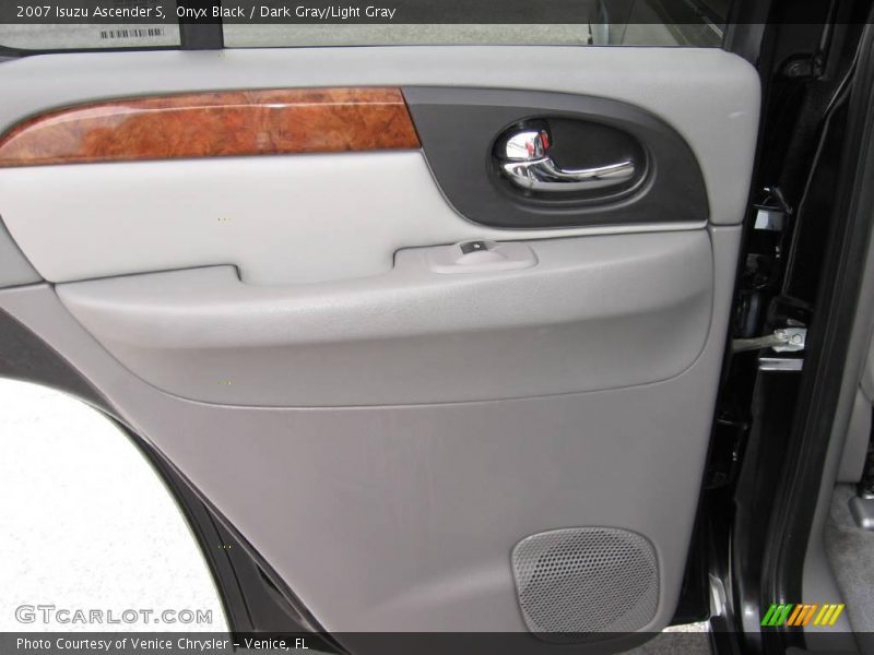 Onyx Black / Dark Gray/Light Gray 2007 Isuzu Ascender S