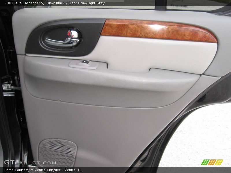 Onyx Black / Dark Gray/Light Gray 2007 Isuzu Ascender S