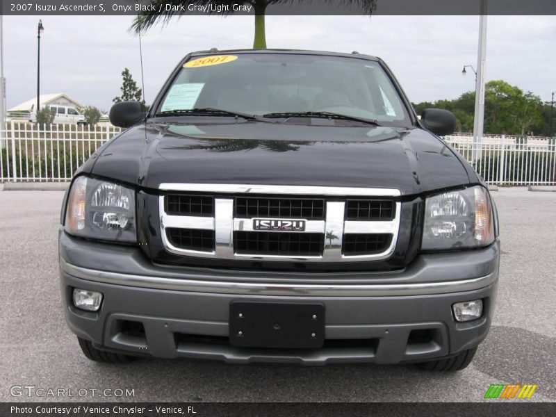 Onyx Black / Dark Gray/Light Gray 2007 Isuzu Ascender S