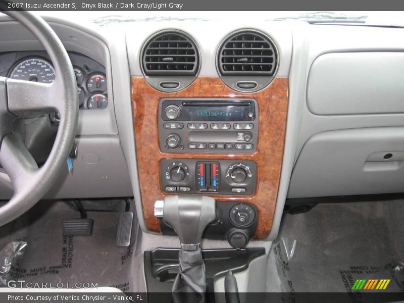 Onyx Black / Dark Gray/Light Gray 2007 Isuzu Ascender S