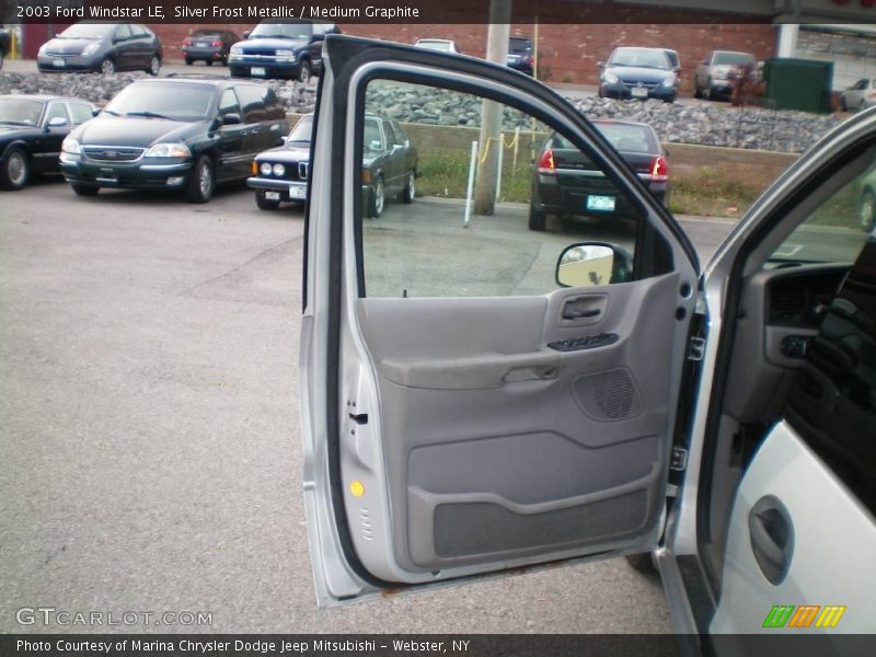 Silver Frost Metallic / Medium Graphite 2003 Ford Windstar LE