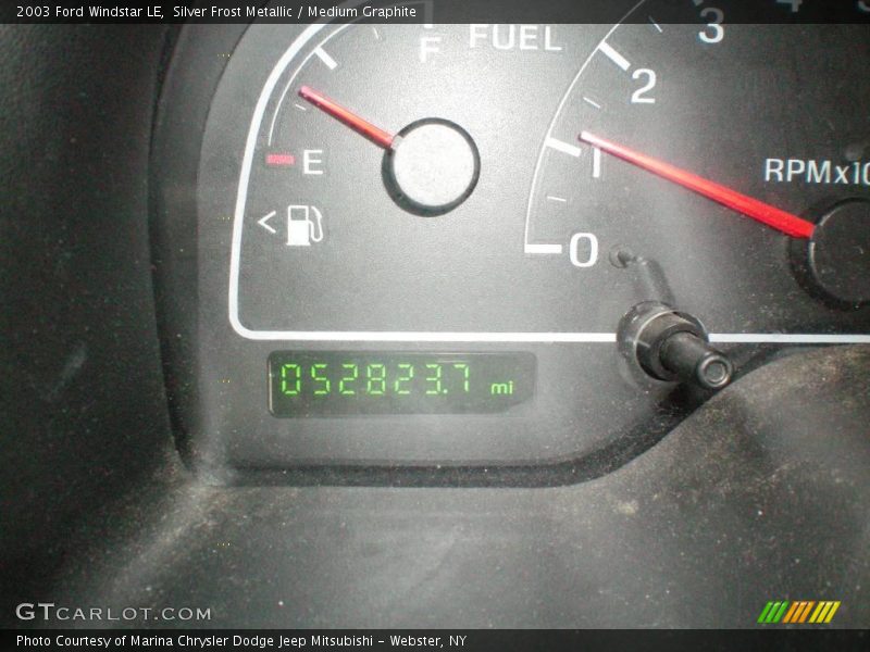 Silver Frost Metallic / Medium Graphite 2003 Ford Windstar LE