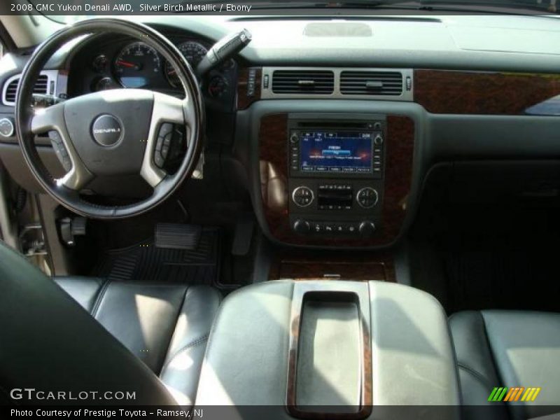 Silver Birch Metallic / Ebony 2008 GMC Yukon Denali AWD